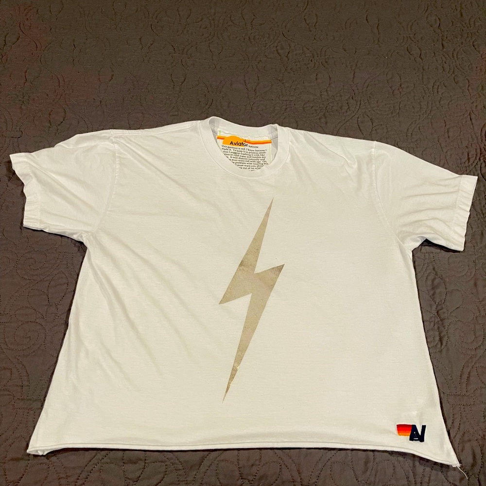 Aviator Nation Boyfriend Tee.
Classic ⚡️ design.
Made in the USA!